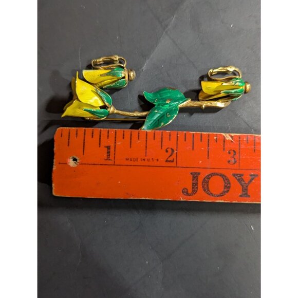 Vintage Yellow Rose Enamel Pin & Clip-On Earrings Set Gold-Toned Floral Jewelry - Picture 8 of 8